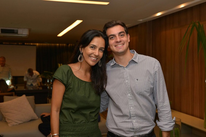  Gabriela Viveiros e Vitor Coelho           